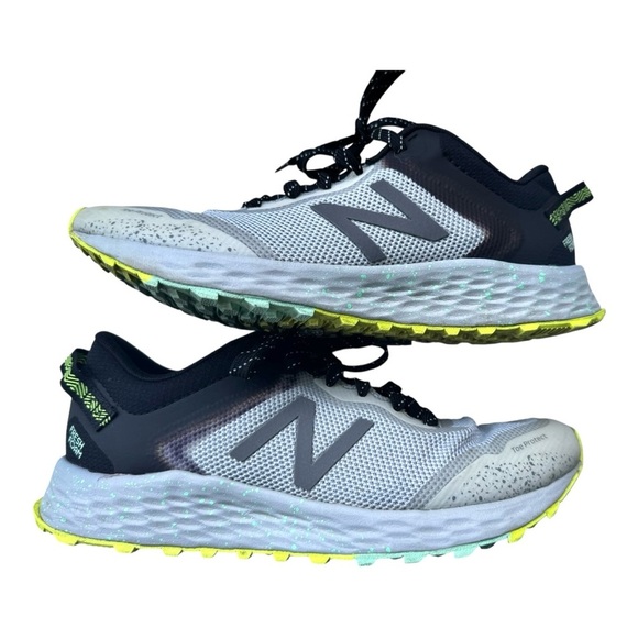 Women's New Balance Fresh Foam Arishi Trail Running Shoes Size 9, Gray Black - Picture 12 of 15
